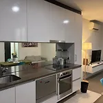 Ls604-Stylish 1B1B Apt With Gym & Pool Access
