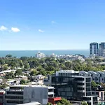 City And Bay View 3Br Apt With Balcony And Wi-Fi