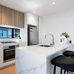 City And Bay View 3Br Apt With Balcony And Wi-Fi
