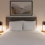 Oaks Melbourne Flemington Suites