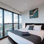 Sub-Penthouse Style Apartment With Amazing Views