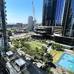 Cityside Retreat Southbank Charm