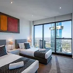 Modern 2B2B Apt With Stunning Views
