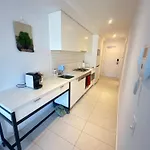 1Br Urban Oasis-Stunning Views
