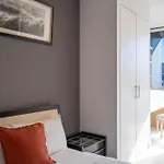 Luxury 4B Docklands Penthouse Water City Views