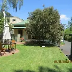 Melbourne House B&B