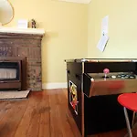 Brunswick Renaissance - Parking, Garden, Bath, Family