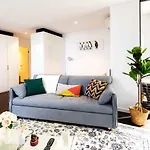 Urbansuite Melbourne Cozy Apartment 尔本 城市精选酒店住宿