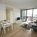 Onelife Docklands Luxury Apartment