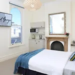 Studio 5 - Saint George Accommodation