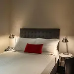 Como Court Budget Accommodation