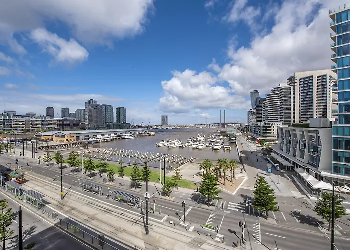 Docklands Private Collection - City Harbour Apartments