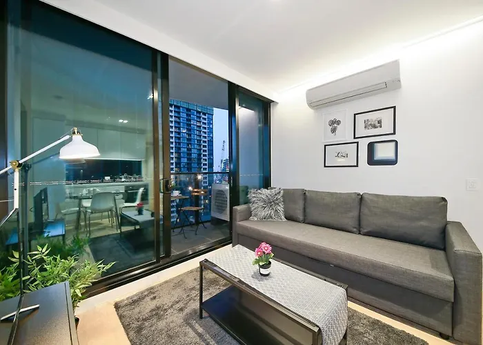 A Stylish & Cozy 2Br Suite In Melbourne Cbd