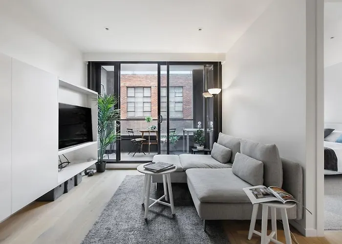 Inner-City Chic Near Markets And Flagstaff Station