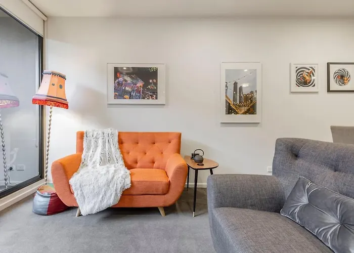 City-Edge Living In Trendy North Melbourne
