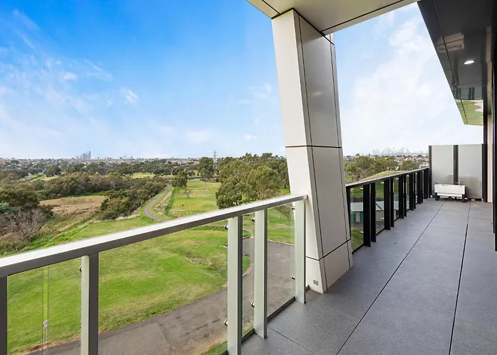 A Taste Of Paradise In Inner City Suburbia