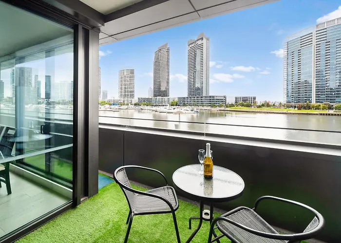 Melbourne Docklands Riverside Views