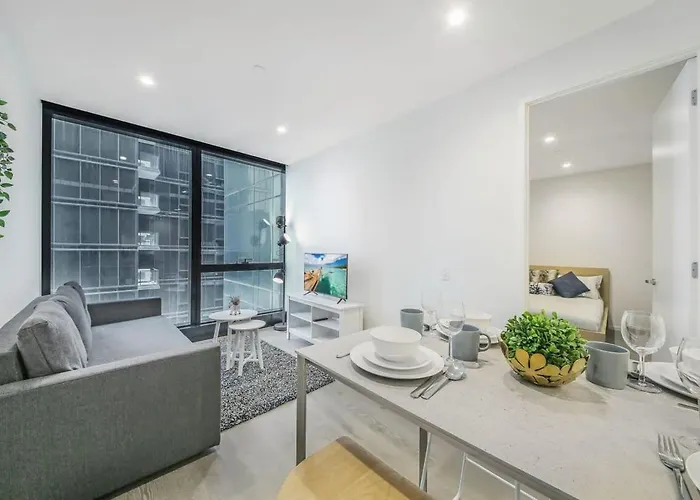 A Lovely Apt Near Crown Casino & Southgate Mall