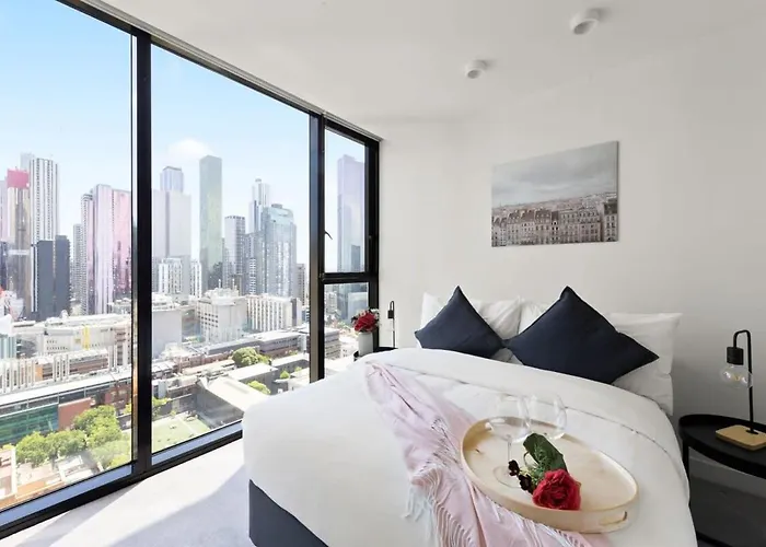A Cozy 2Br Apt Near Melbourne Central City Views
