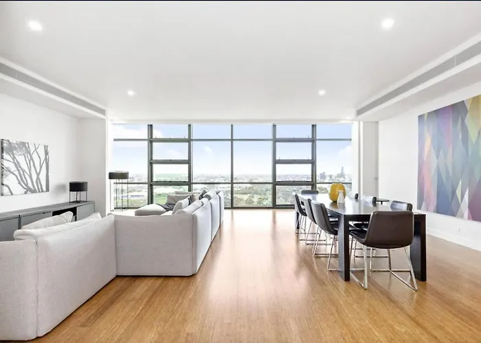 Luxurious Enormous 5Brm Penthouse