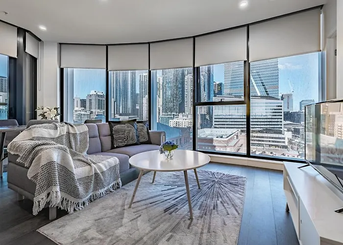Batman 2Br2Ba Overlooking Stadium Pool Gym Park