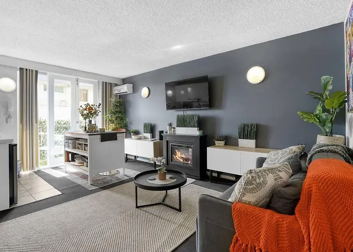 Beach-Side Studio Apt With Parking Spot