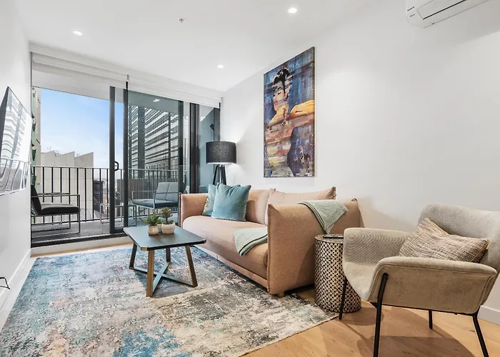 Bright And Stylish 1Br Apt W Balcony, Wi-Fi And Desk