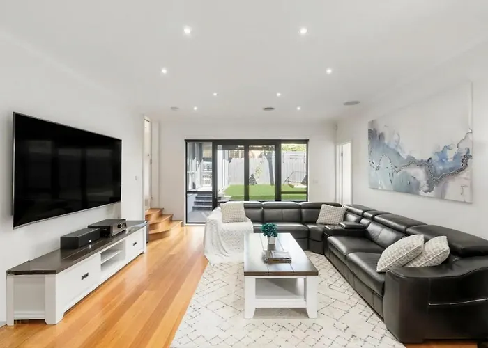 Spacious, Cozy & Entertaining 4Br House