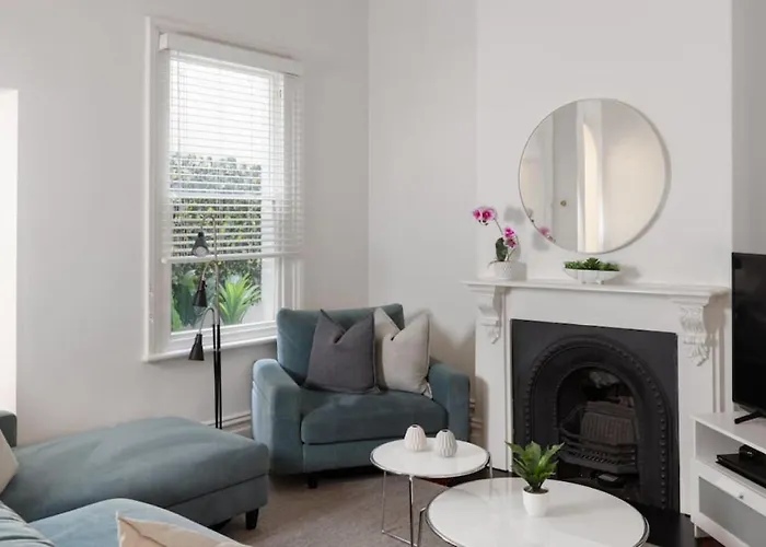 Luxury On Lygon, Victorian Terrace