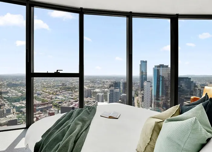 Amazing Cbd Apartment With Epic Views And Free Parking!