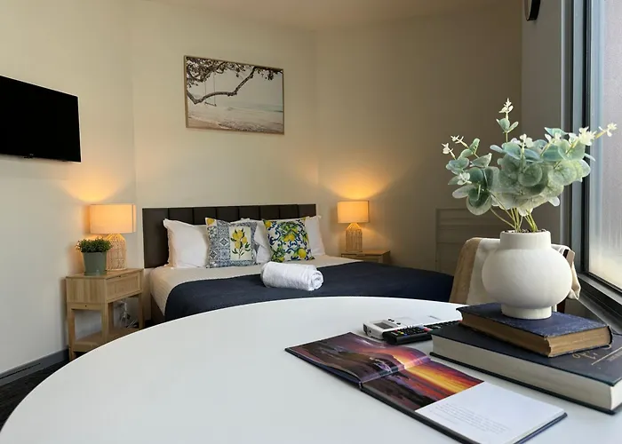Alston Apartments Hotel