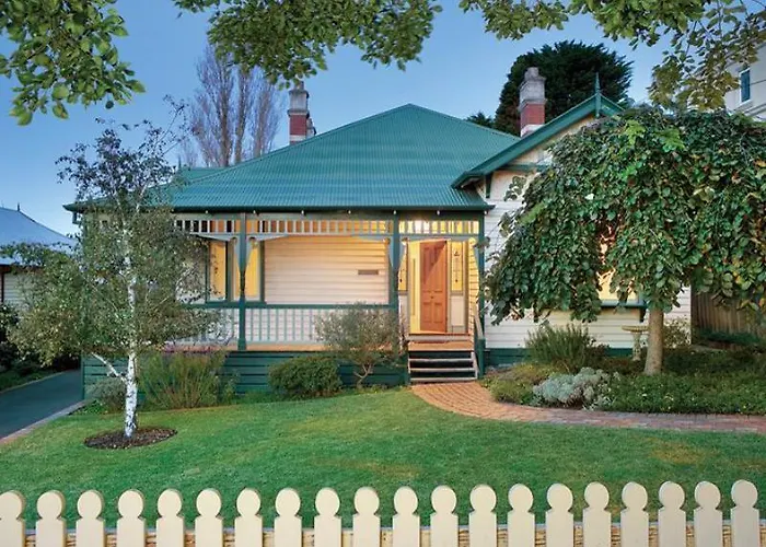 Melbourne House B&B