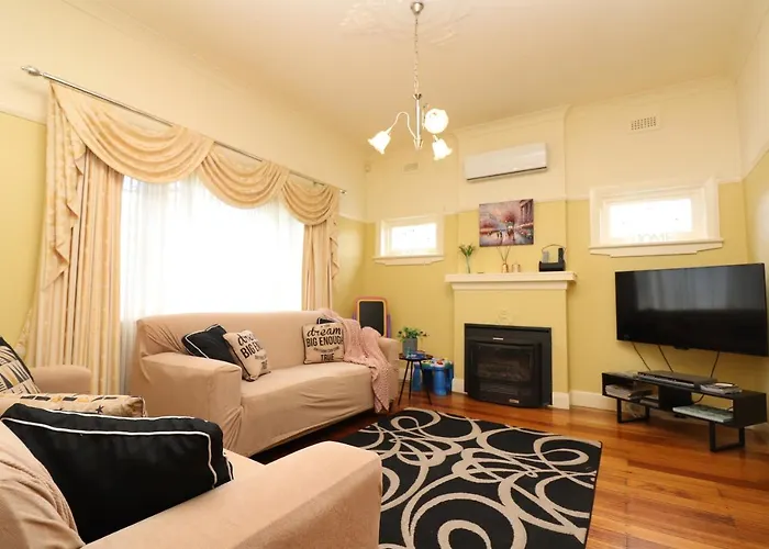 Brunswick Renaissance - Parking, Garden, Bath, Family