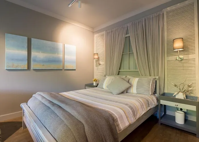 Sailaway Beach House