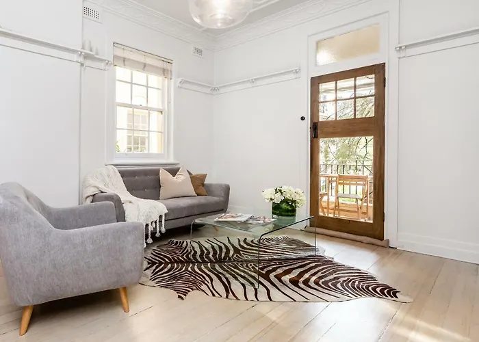Safira, St Kilda Apartments Near Albert Park + Beach