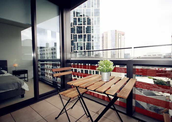 Onelife Docklands Luxury Apartment