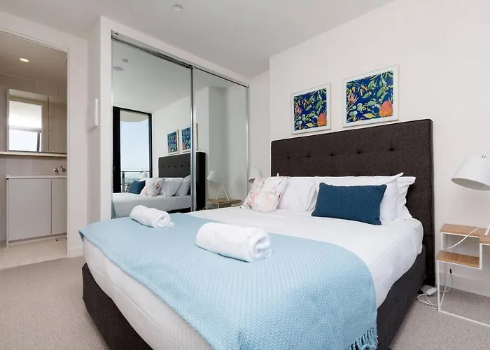 The Lively City 2Bed 2 Bath Apt @Footscray