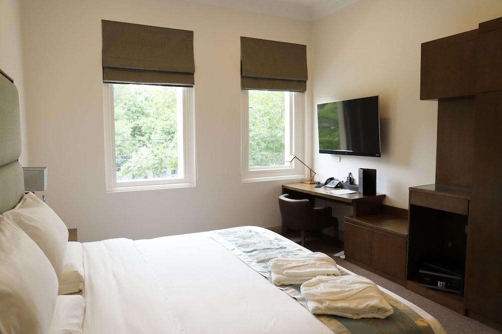 Clarendon Hotel