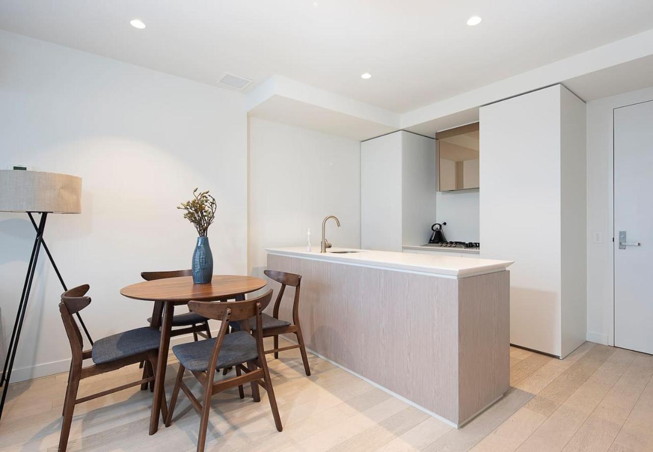 Eq Tower Modern Cbd * Melbourne
