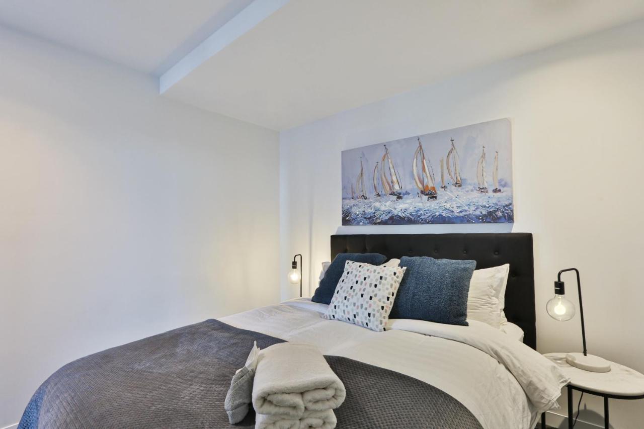 My80 Located In The Inner Of Cbd Apartment