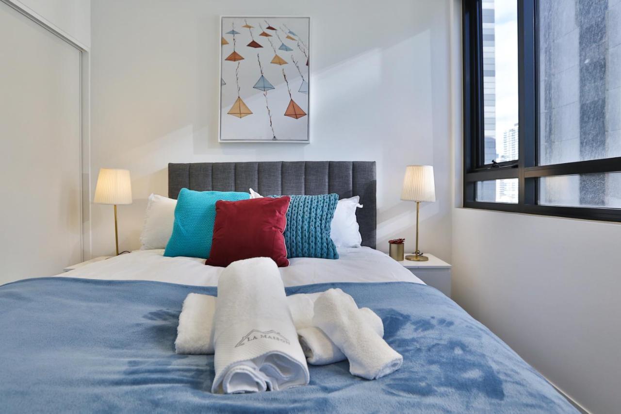 My80 Located In The Inner Of Cbd Apartment *
