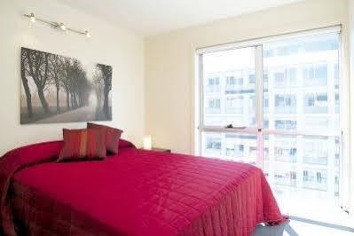 Plum Serviced Collins Street Aparthotel 4*