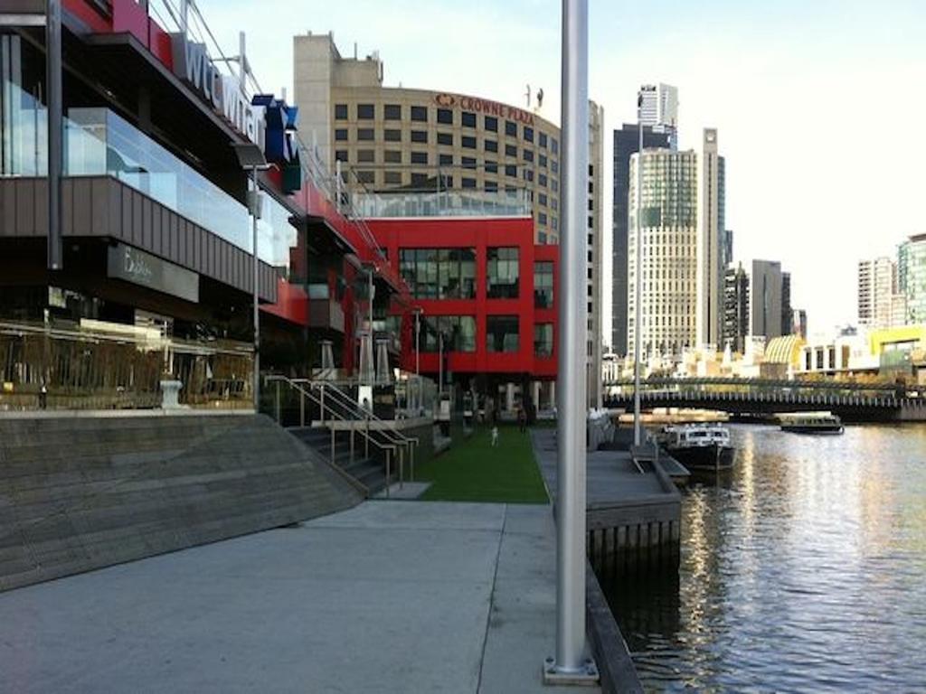 Aparthotel Flinders Wharf 4*