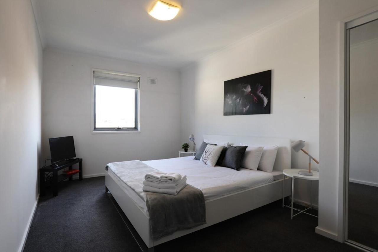 Apartment Extra Large 2 Bedroom In Melbournes Southbank