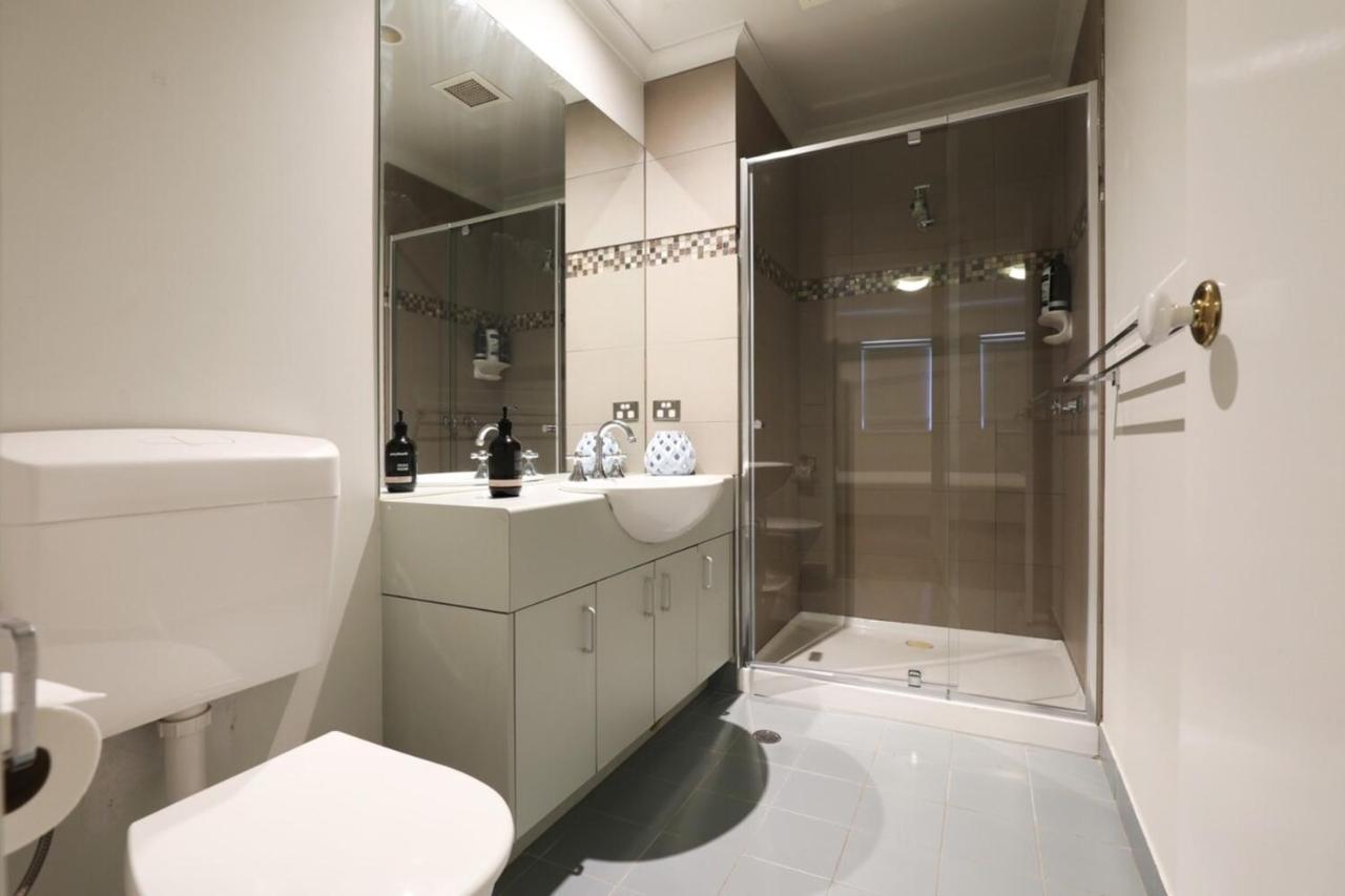 Extra Large 2 Bedroom In Melbournes Southbank * Melbourne