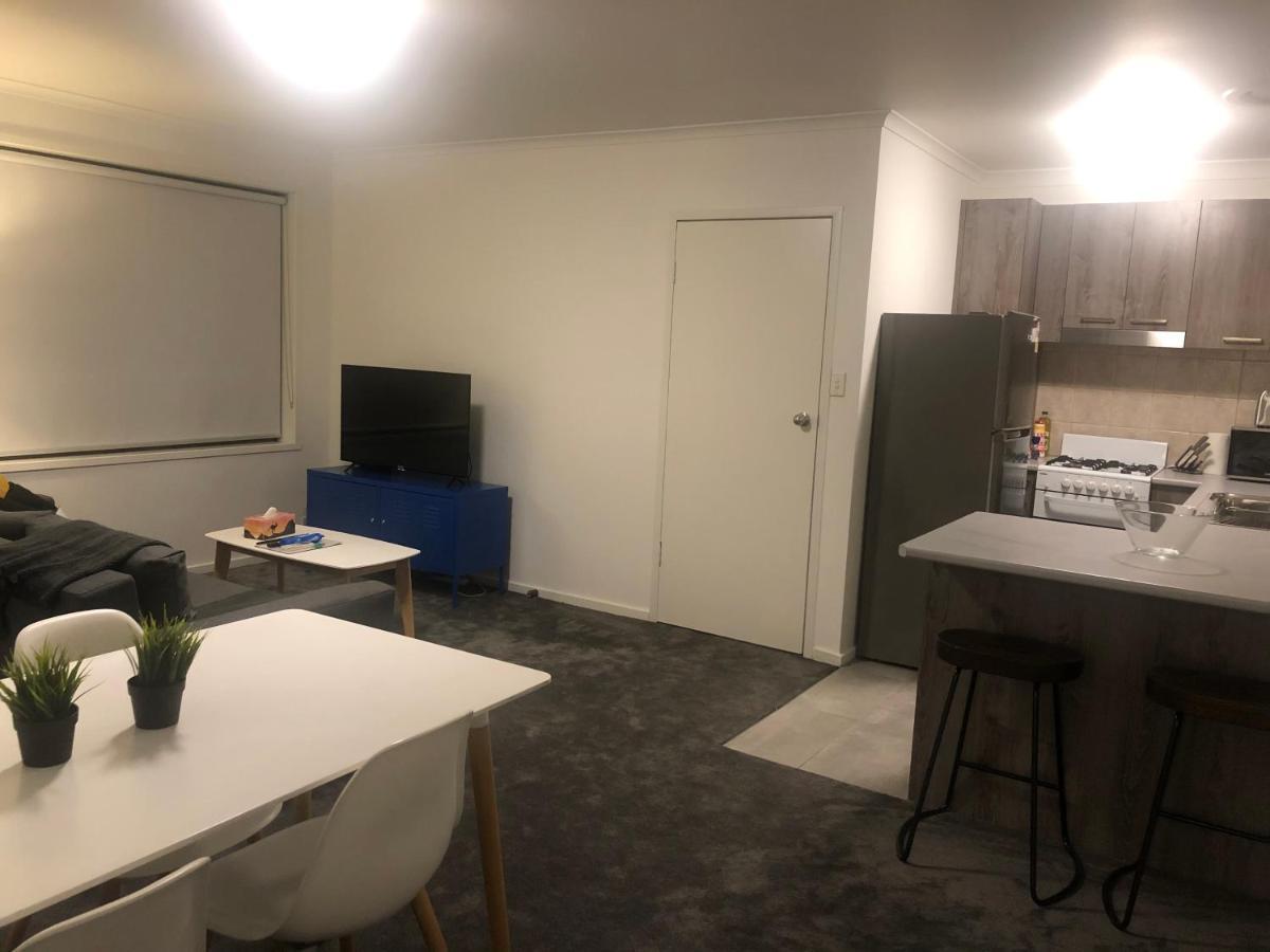 Near Chadstone By Readyset Holiday home
