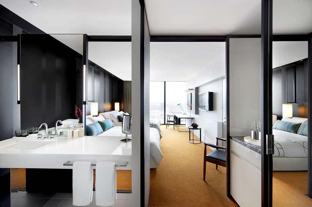 Crown Metropol