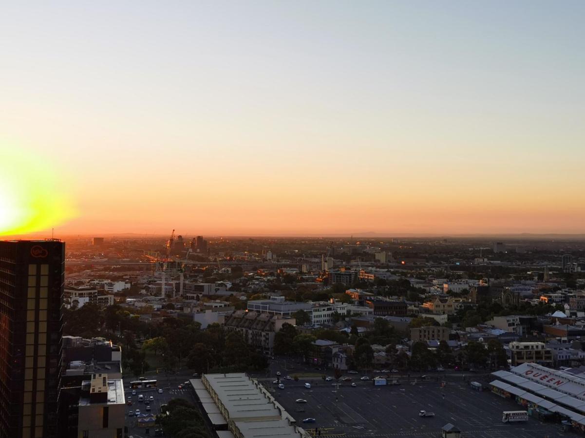 Eq Tower Modern Cbd Apartment Melbourne