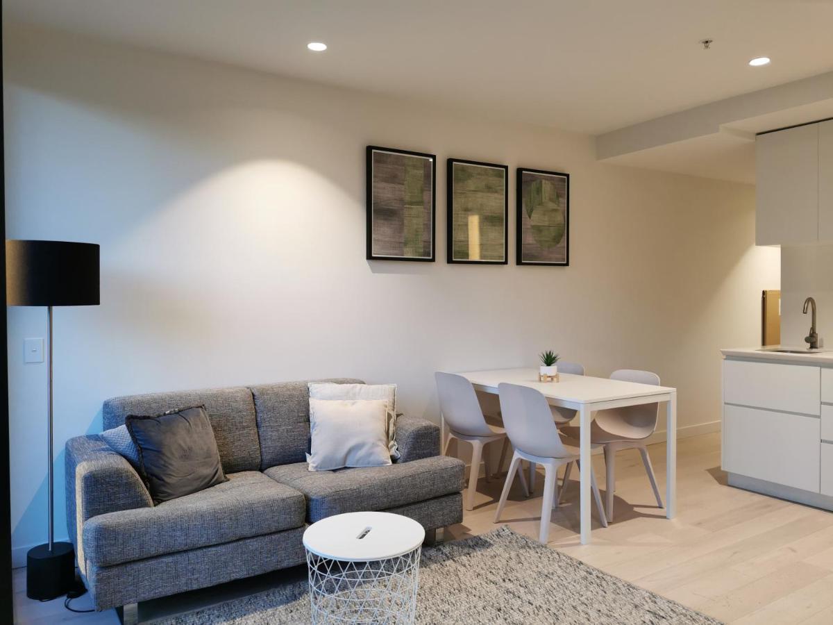 Apartment Eq Tower Modern Cbd Melbourne