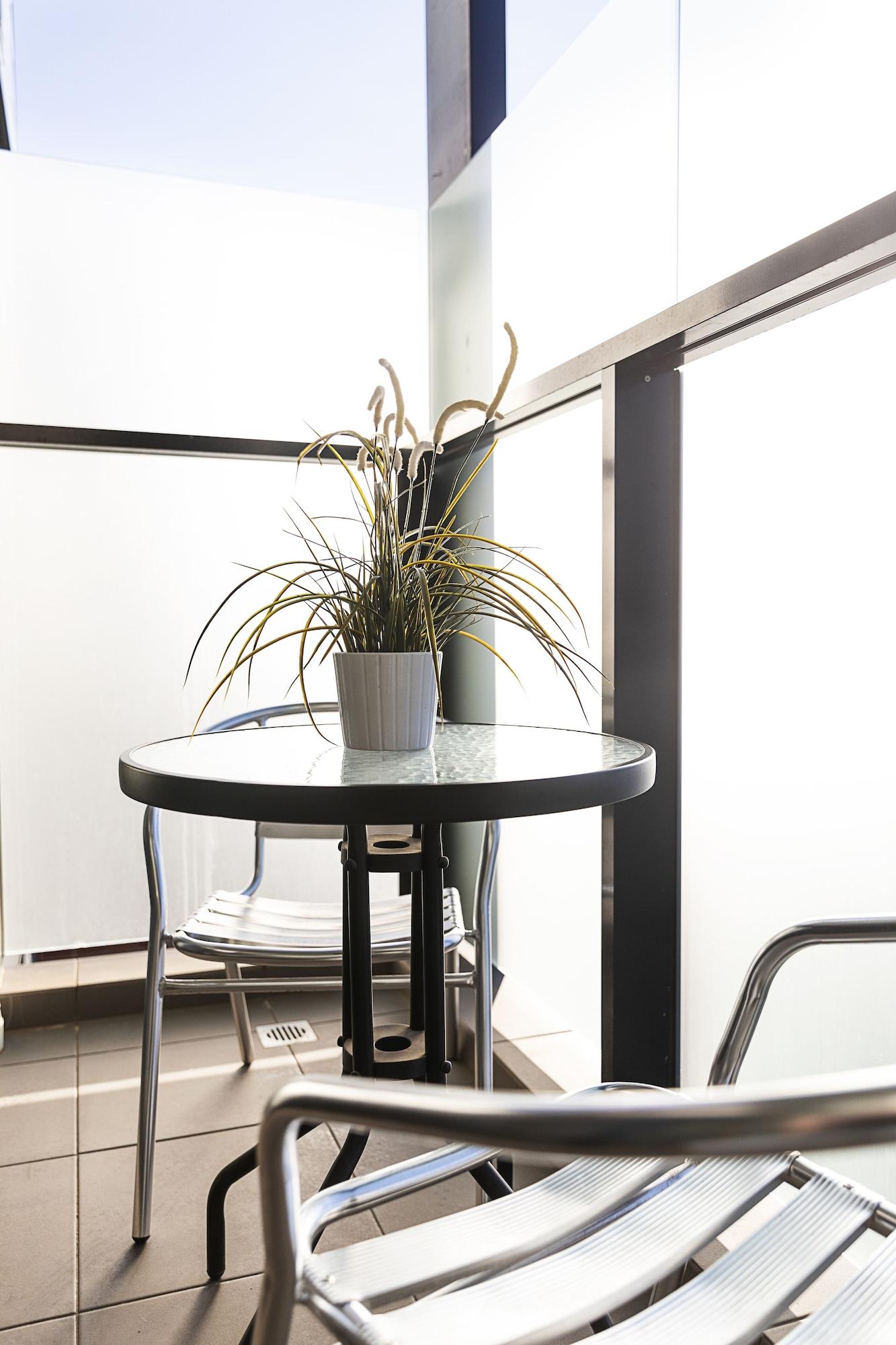 Rnr Serviced North Melbourne
